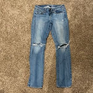 American eagle size 4 short light wash jeans